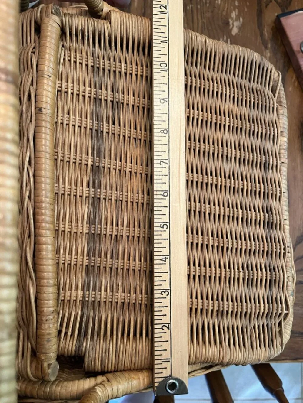 Wicker Picnic Basket Dual Hinged Lid and carrying handle Vintage